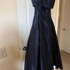 Elegant Navy Blue Off-Shoulder Dress